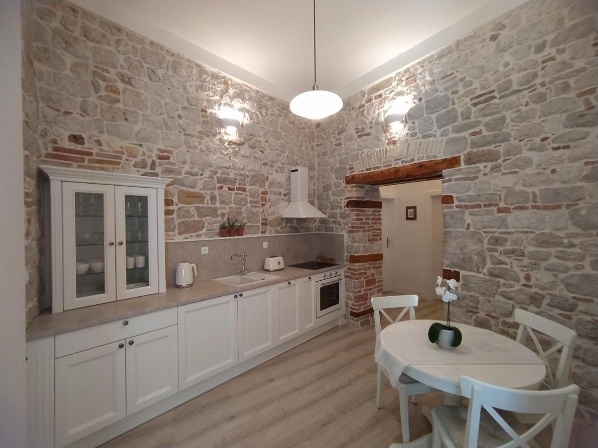 Apartment Antique Zadar - City Center Eksteriør billede