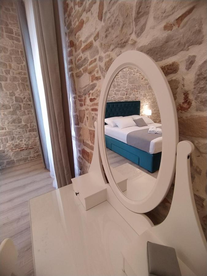 Apartment Antique Zadar - City Center Eksteriør billede
